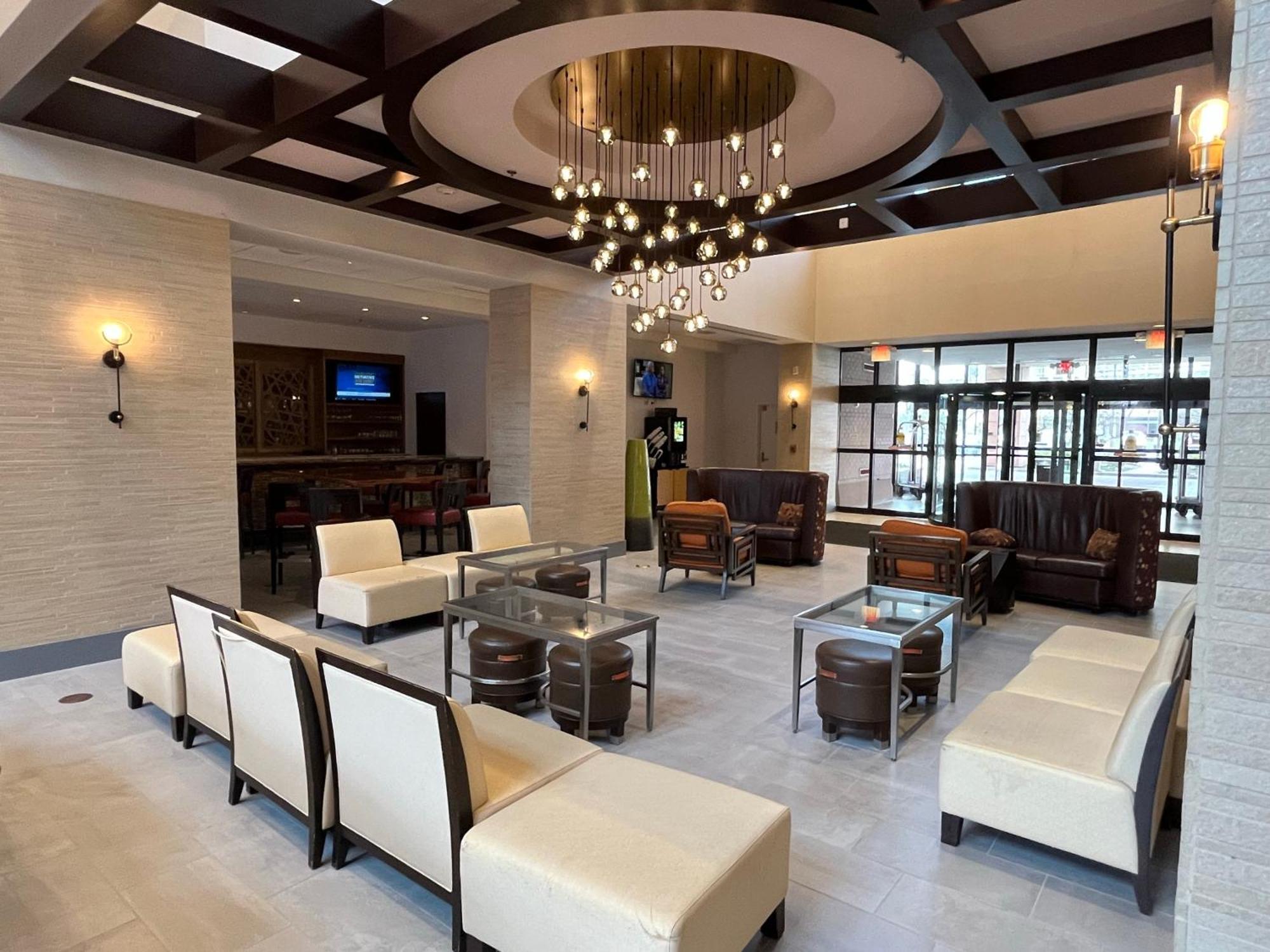 Chicago Marriott Suites O'Hare Rosemont Exterior photo