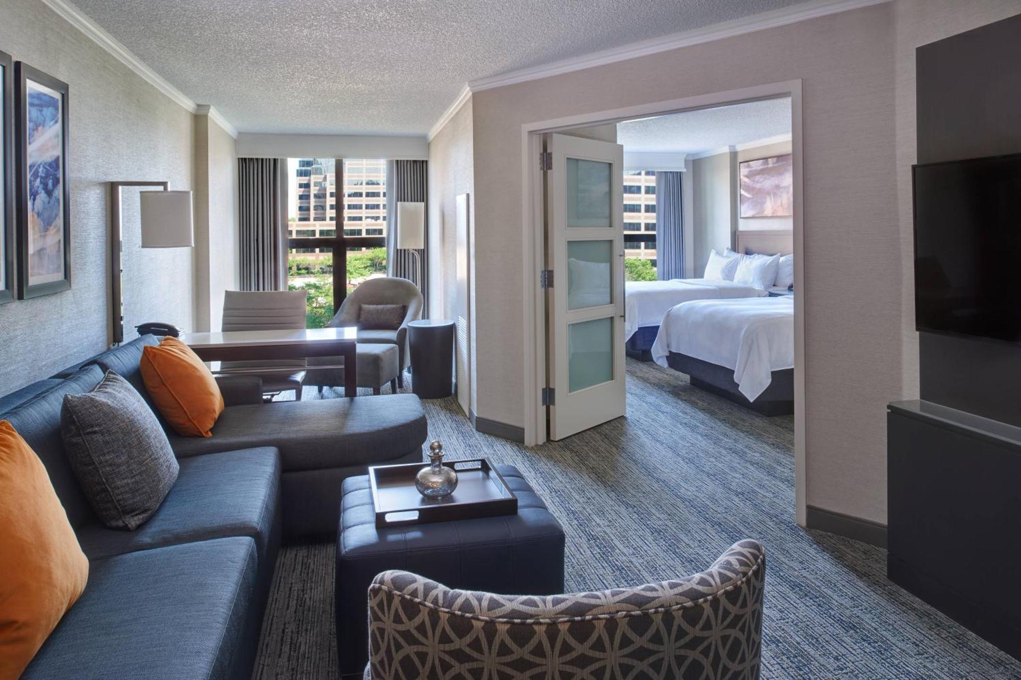 Chicago Marriott Suites O'Hare Rosemont Exterior photo