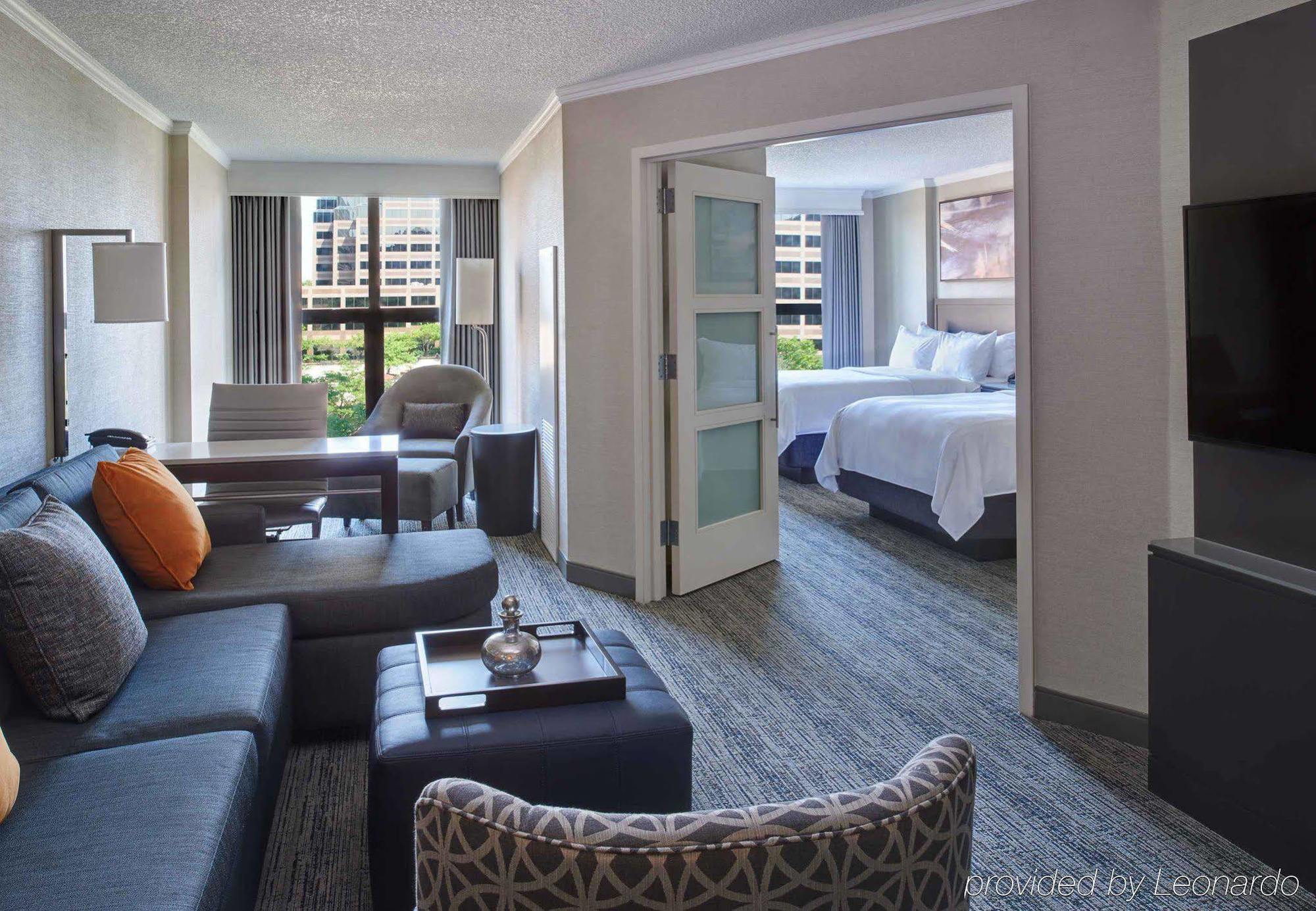 Chicago Marriott Suites O'Hare Rosemont Exterior photo